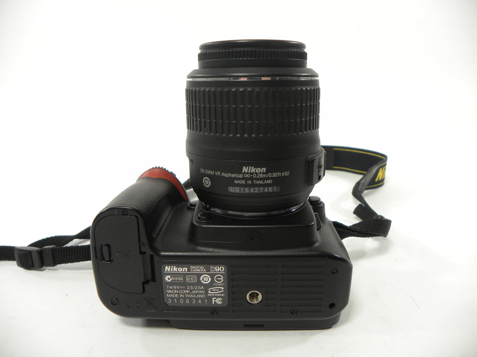 Nikon D90 12.3mp Digital SLR w/AF-S DX VR 18-55mm Shutter Ct. 6,622