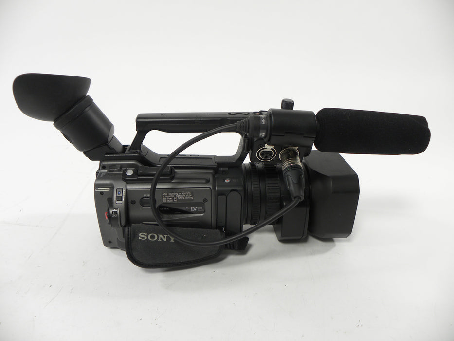 Sony DSR-PD170 MiniDV Camcorder   AS IS NO Returns!!