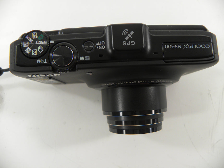 Nikon Coolpix S9300 16.0mp Digital Camera As-Is (Please read)