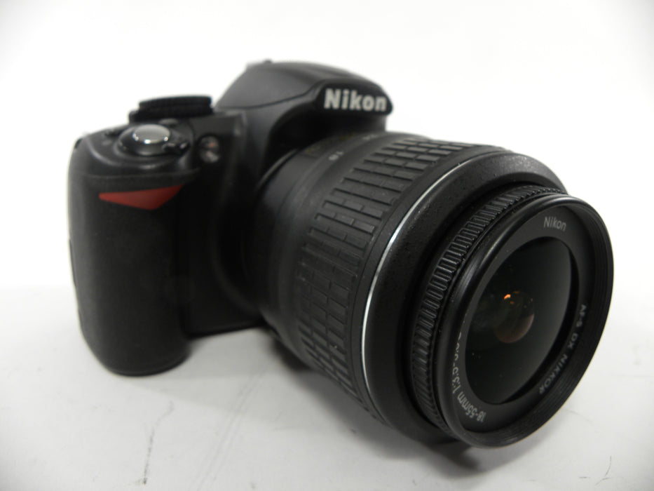 Nikon D3100 14.2mp Digital SLR w/Nikkor AF-S DX VR 18-55 Shutter Ct. 346