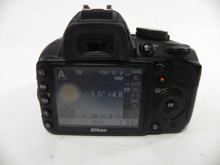 Nikon D3100 14.2mp Digital SLR w/Nikkor AF-S DX VR 18-55 Shutter Ct. 346