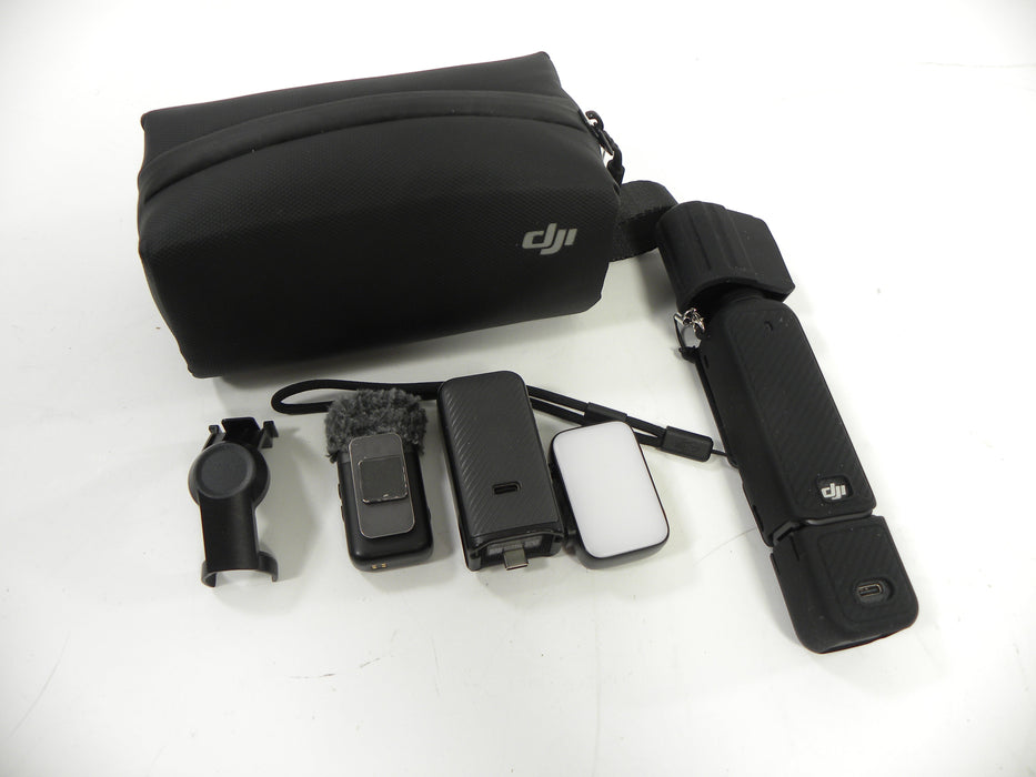 DJI OSMO Pocket 3 w/Mic2 Light and Case