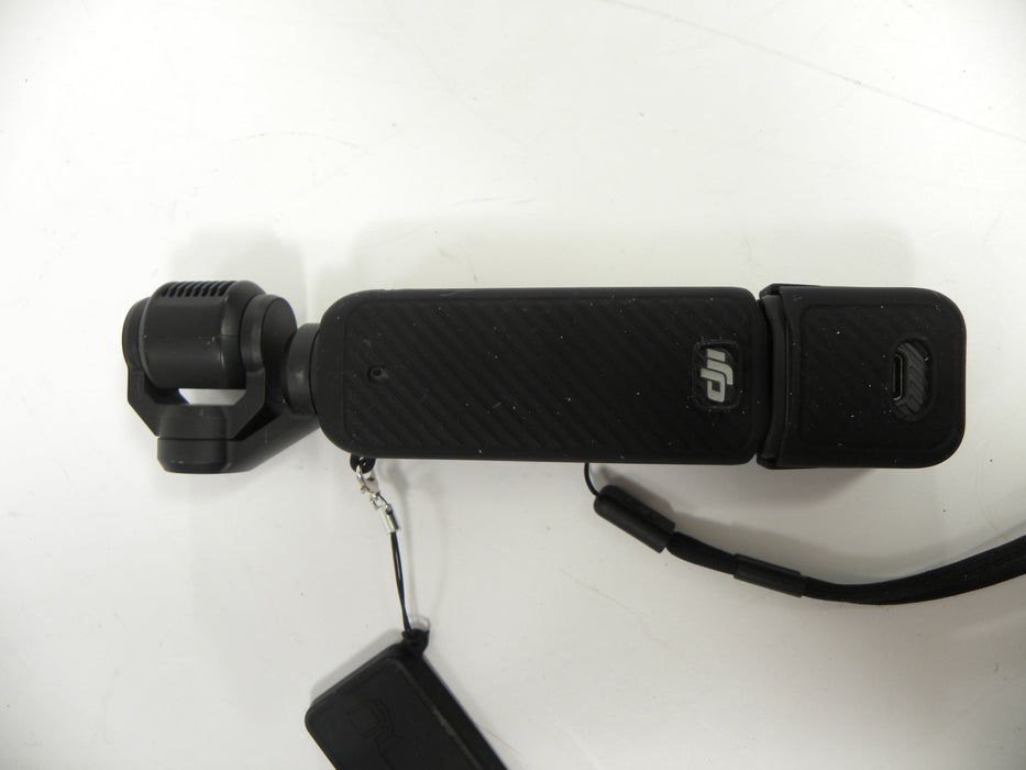 DJI OSMO Pocket 3 w/Mic2 Light and Case
