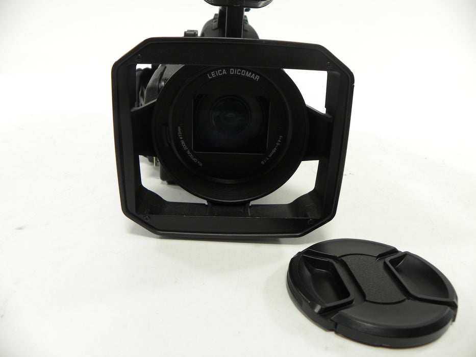 Panasonic AG-DVX100BP 3CCD Mini DV Camcorder