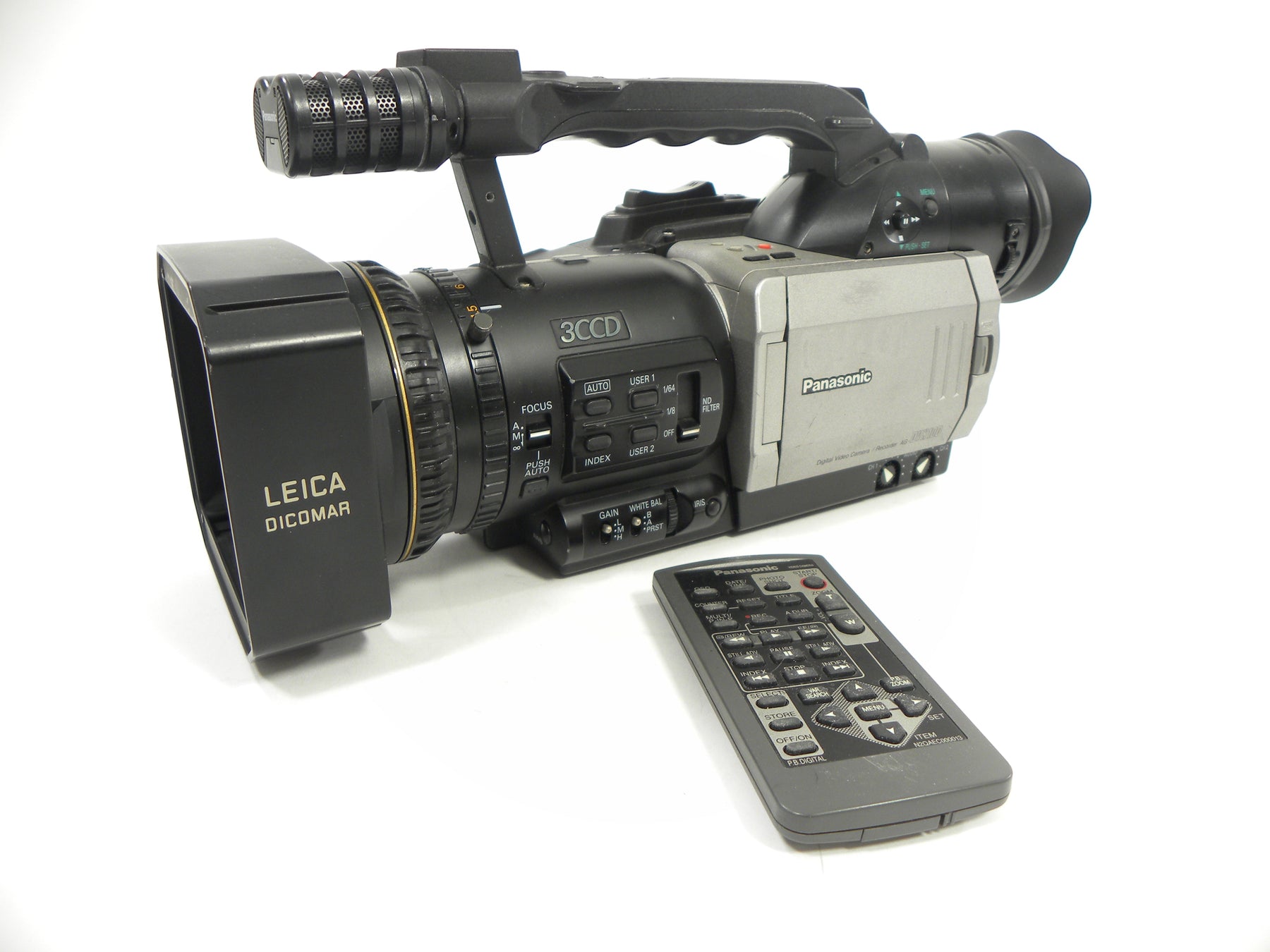 Panasonic AG-DVX100BP 3CCD Mini DV Camcorder AS IS NO RETURNS!
