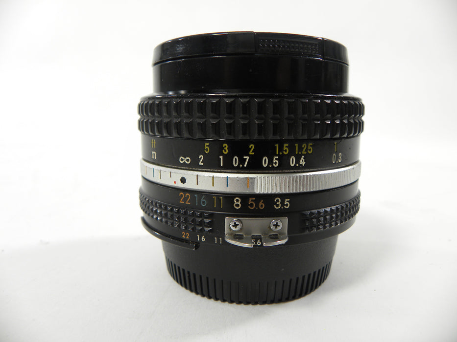 Nikon Nikkor 20mm f3.5 AIS F Mount