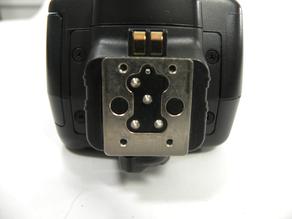 Nikon SB-700  Speedlight