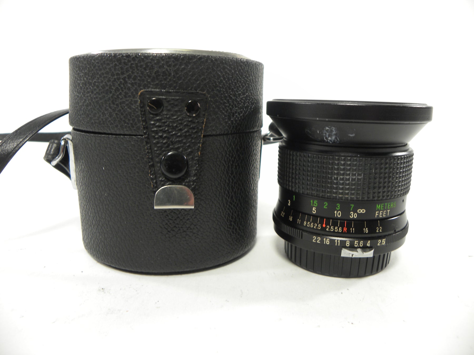 Vivitar Auto Wide Angle 28mm f2.5 Nikon F Mount