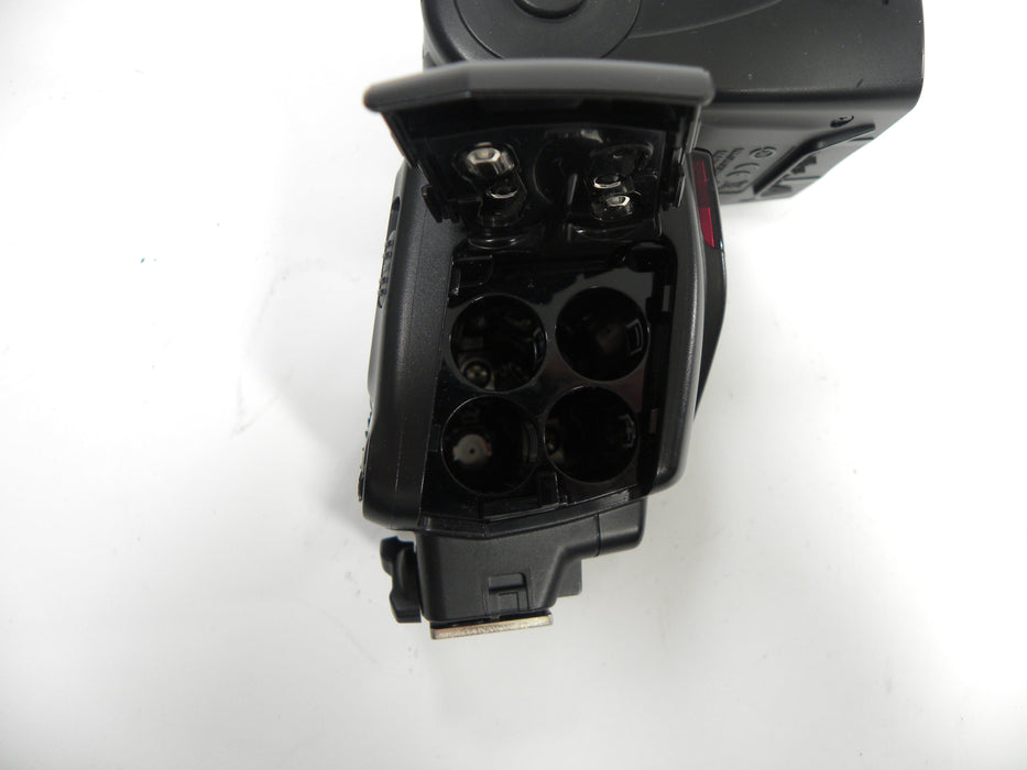 Nikon SB-700  Speedlight