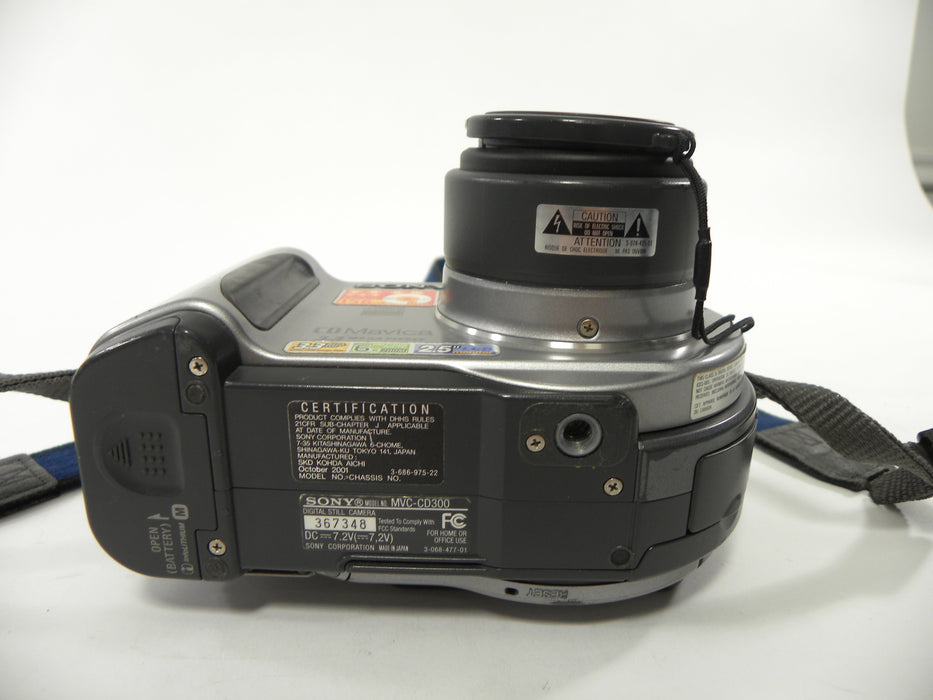 Sony Mavica CD MVC CD300 3.3mp Digital Camera