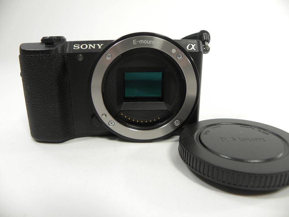 Sony a5100 24.3mp Digital Mirrorless camera AS IS NO Returns!!