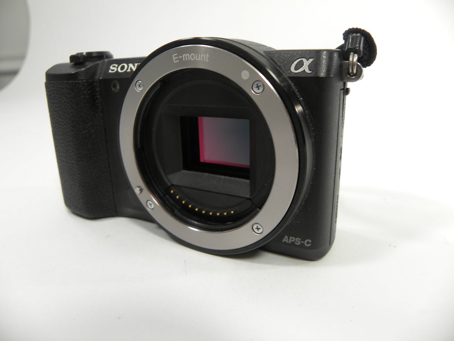 Sony a5100 24.3mp Digital Mirrorless camera AS IS NO Returns!!