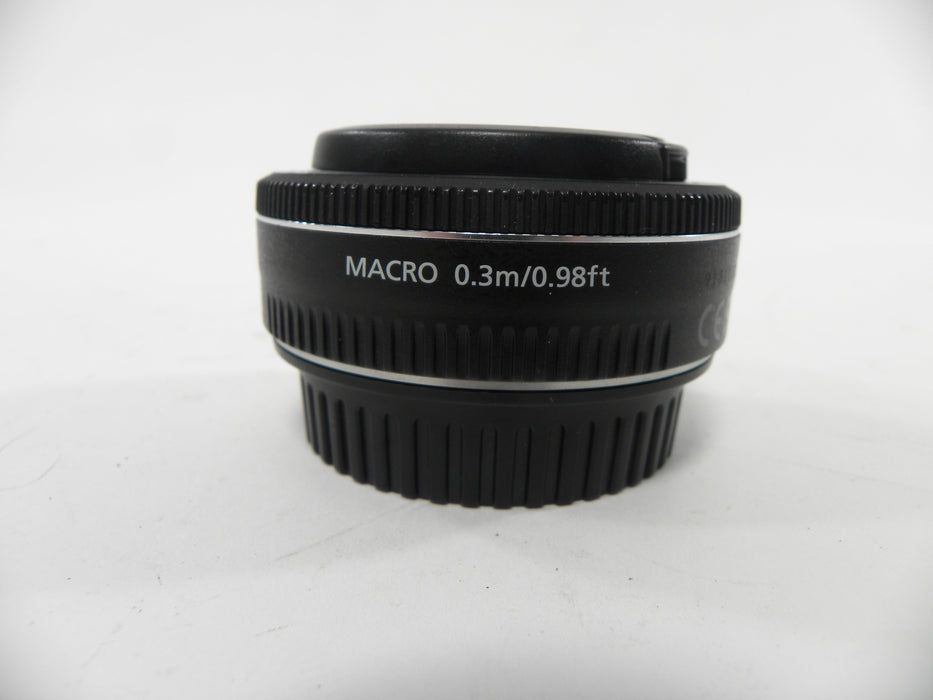 Canon EF 40mm f2.8 STM