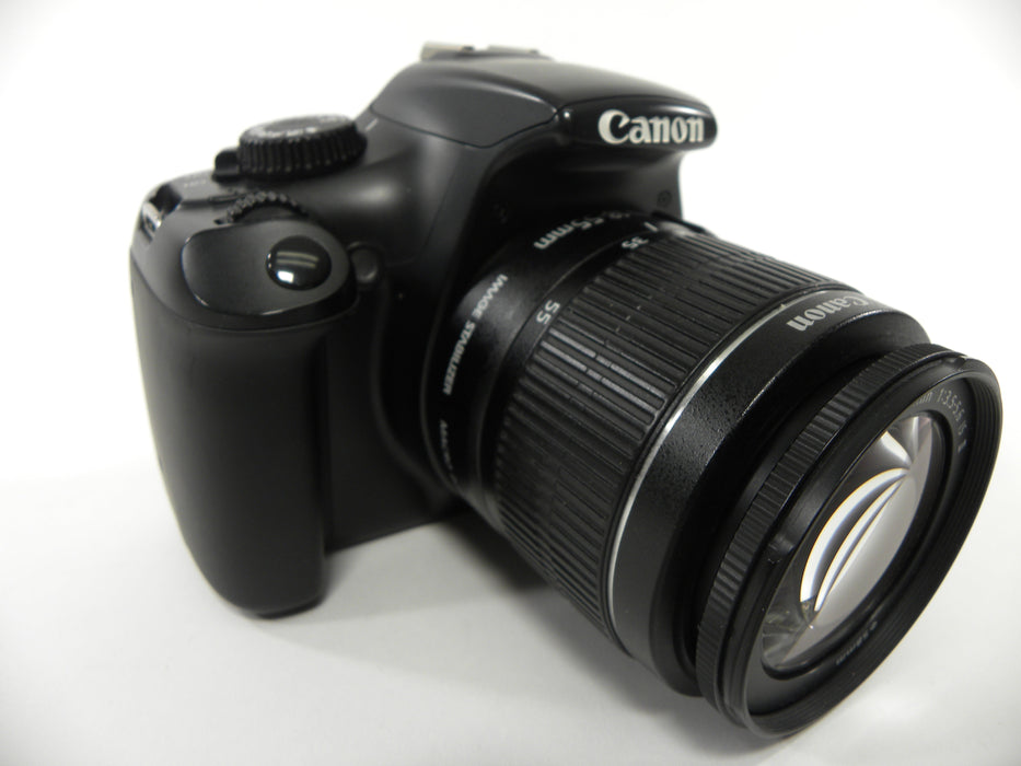 Canon EOS Rebel T3 12.2mp Digital SLR w/EF-S 18-55 IS II Shutter ct. 13,625