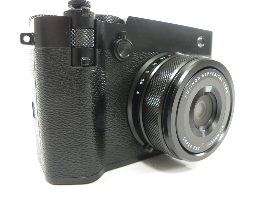 Fujifilm GFX100 RF 102mp Digital Medium Format Shutter Ct. 600
