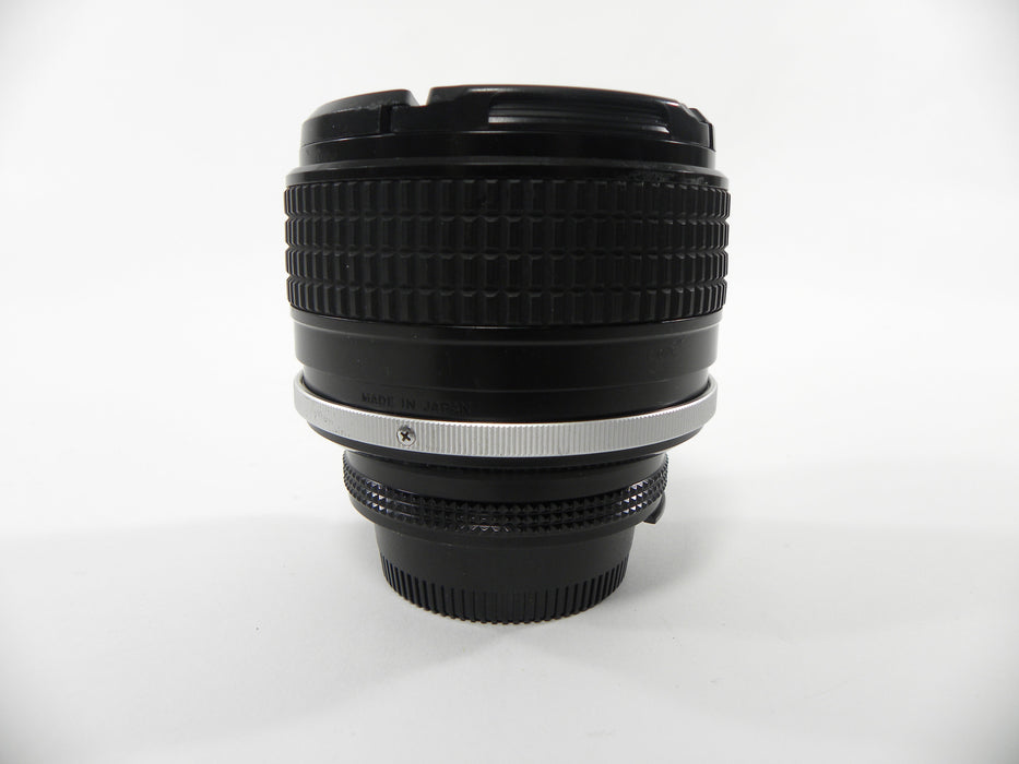 Nikon Nikkor 85mm f1.4 Ais lens   AS IS  No Returns