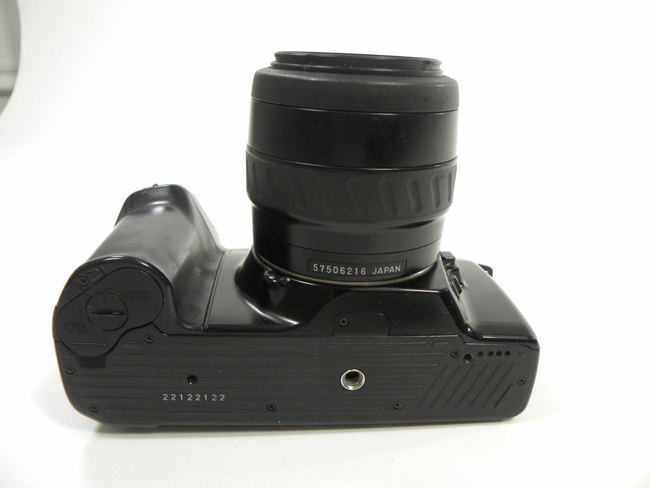 Minolta Maxxum 7000i AF w/AF Zoom 35-70mm f3.5-4.5