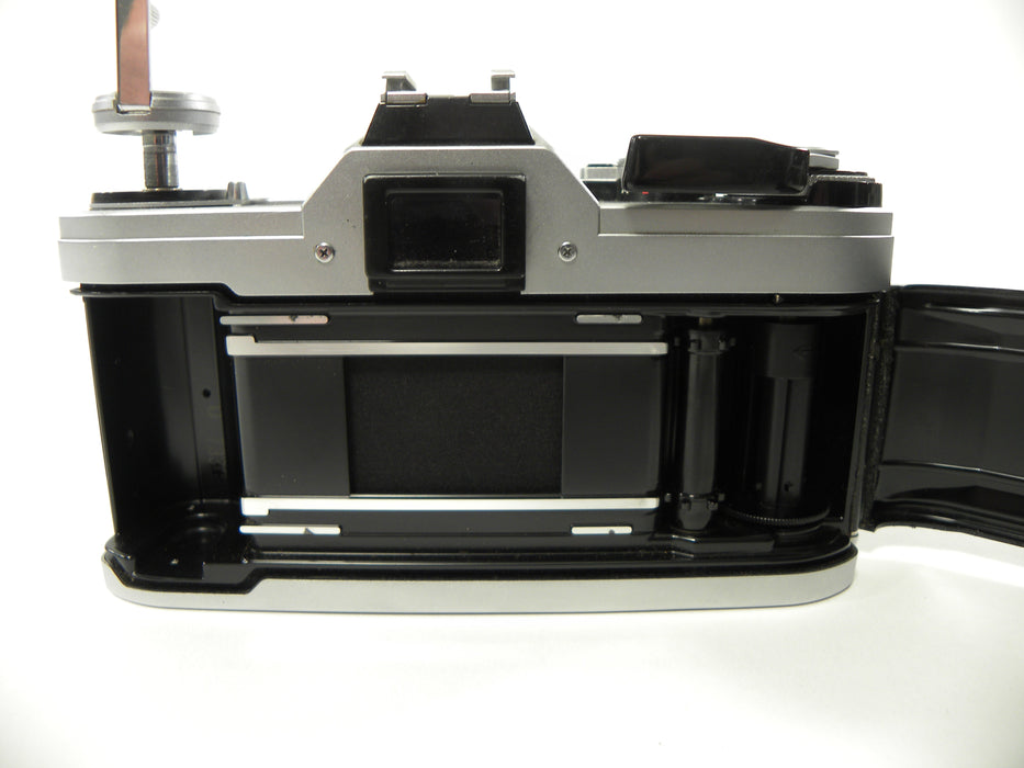 Canon AT-1 35mm SLR camera w/FD 50mm f1.8