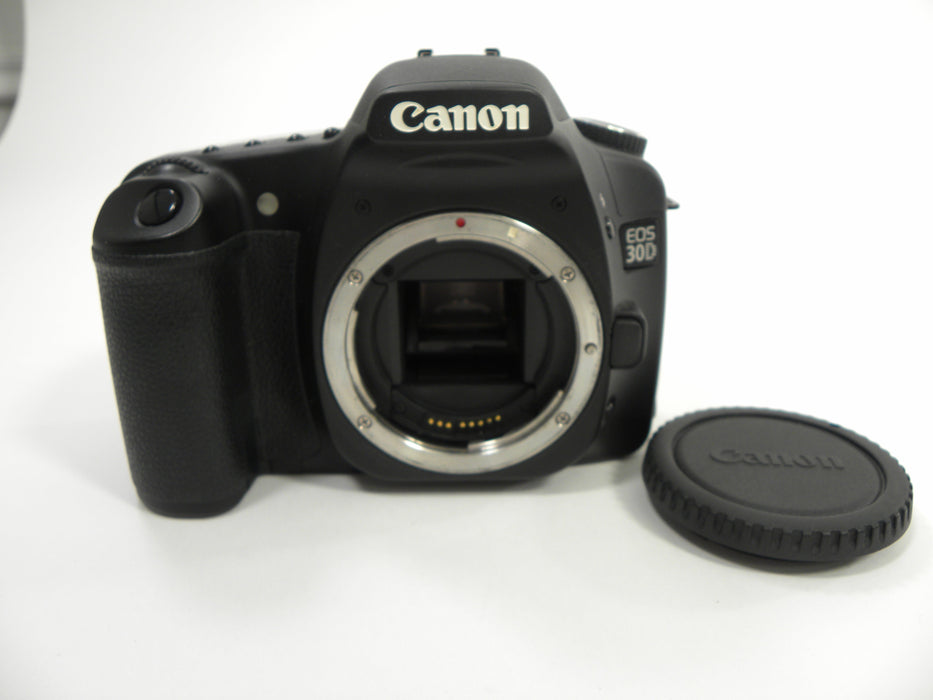 Canon EOS 30D 8.2mp Digital SLR body only AS IS  (Parts or Repair) No Returns