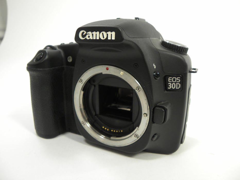 Canon EOS 30D 8.2mp Digital SLR body only AS IS  (Parts or Repair) No Returns