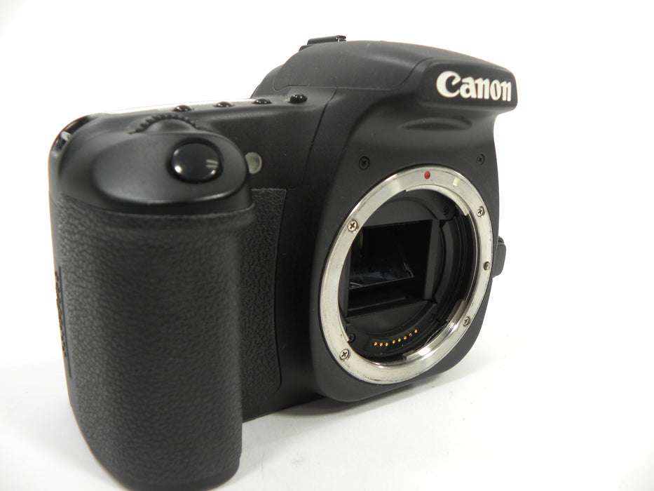 Canon EOS 30D 8.2mp Digital SLR body only AS IS  (Parts or Repair) No Returns