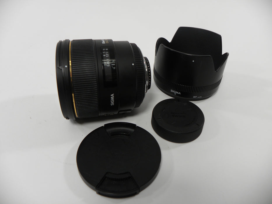 Sigma DG HSM EX 85mm f1.4 Nikon F Mount