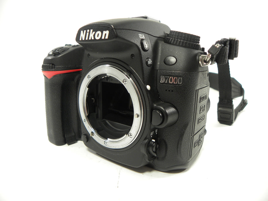 Nikon D7000 16.2mp Digital SLR camera Body Only Shutter Ct. 25,771