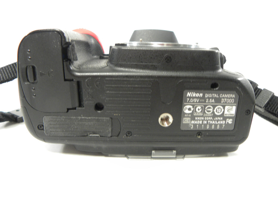Nikon D7000 16.2mp Digital SLR camera Body Only Shutter Ct. 25,771