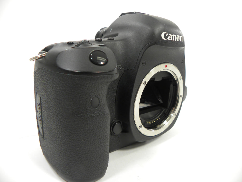 Canon EOS 5D Mark III 22.3mp Digital SLR Body only Shutter Ct. 133,142