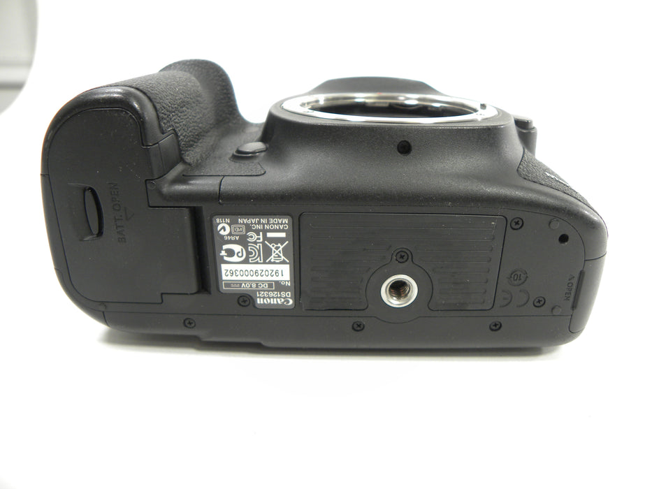 Canon EOS 5D Mark III 22.3mp Digital SLR Body only Shutter Ct. 133,142