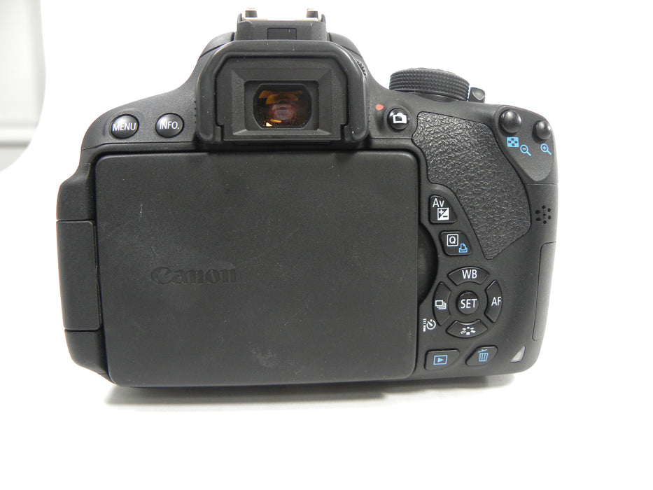 Canon EOS Rebel T5i 18.0mp Digital SLR w/EF-S 18-55 IS II Shutter Ct. 4,669