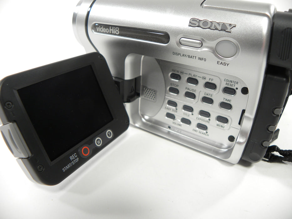 Sony CCD-TRV138 Video Hi8 Handycam Camcorder