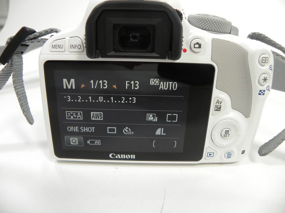 Canon EOS Rebel SL1 18.0mp Digital SLR w/EF-S 18-55 IS STM Shutter Ct. 675