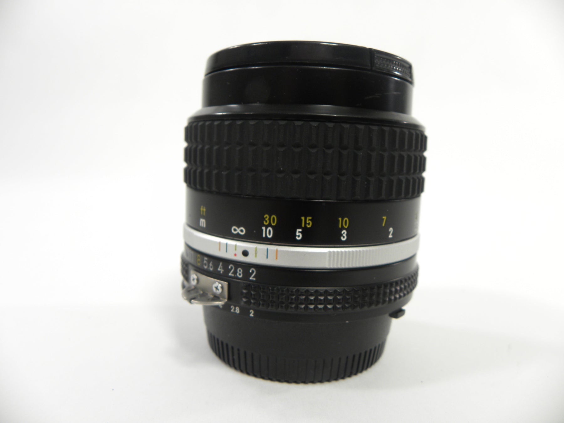Nikon Nikkor 85mm f2 F Mount Lens