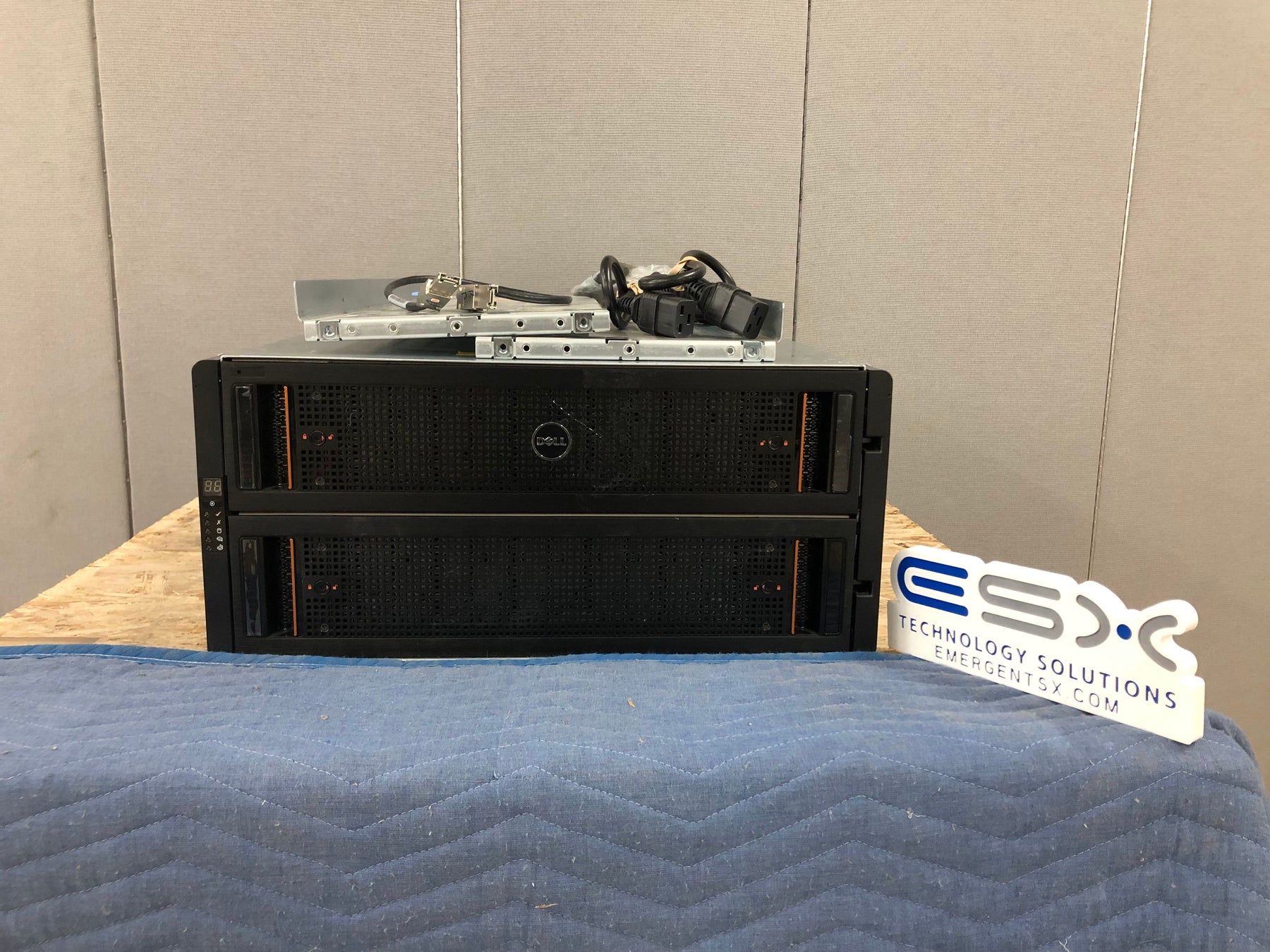 Dell Compellent SCV2080 Dense 84 Bay 10GbE iSCSI Storage Array