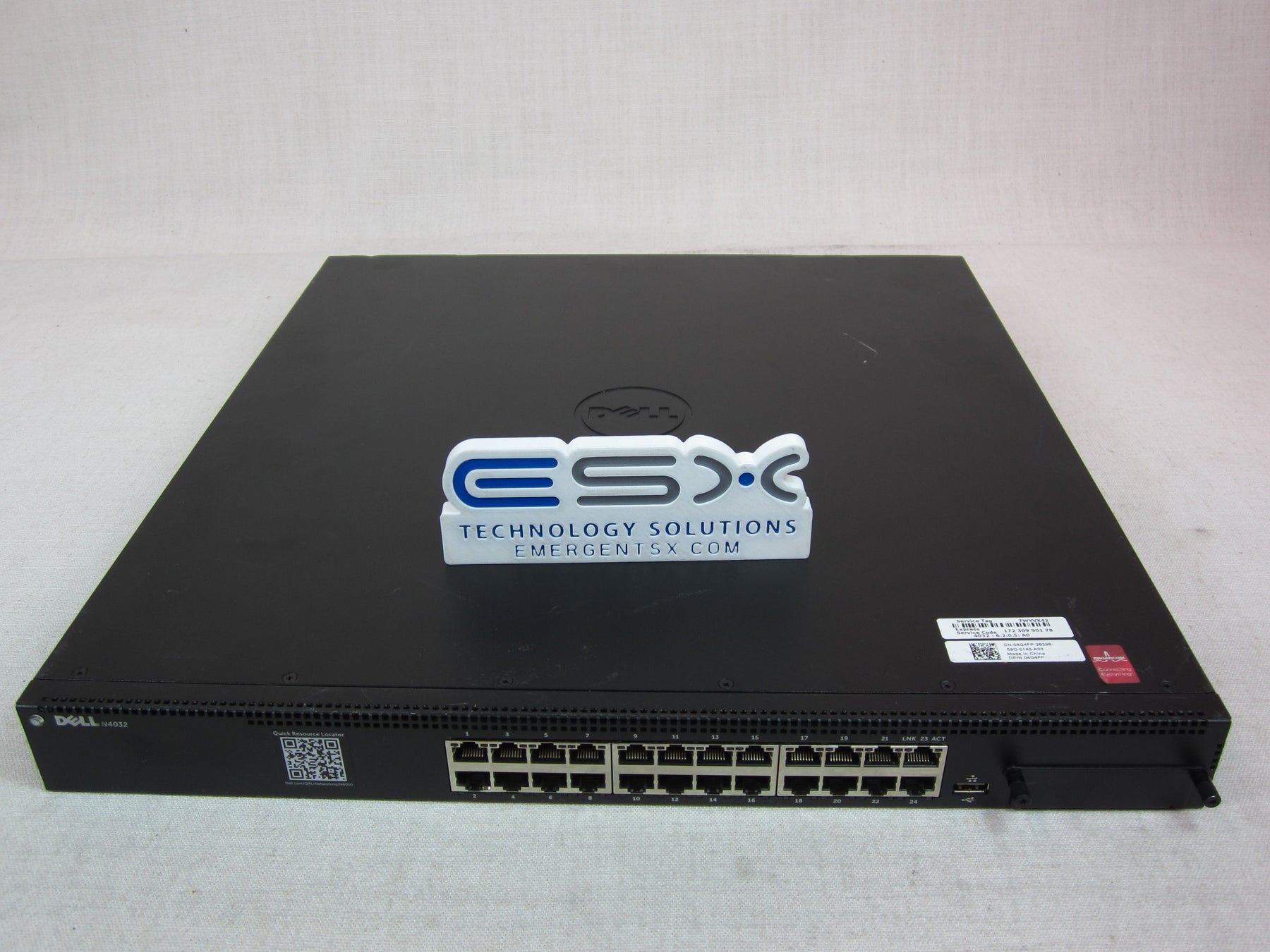 Dell N4032 24 Port 10GBASE-T Networking Switch w/ 2x Fans, 2x PSU, Rails