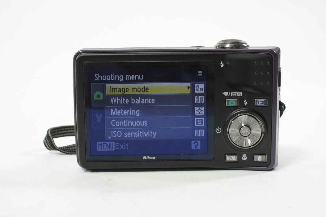 Nikon Coolpix S630 Digital Point-and-Shoot 7x Zoom 12.0mp (Purple)
