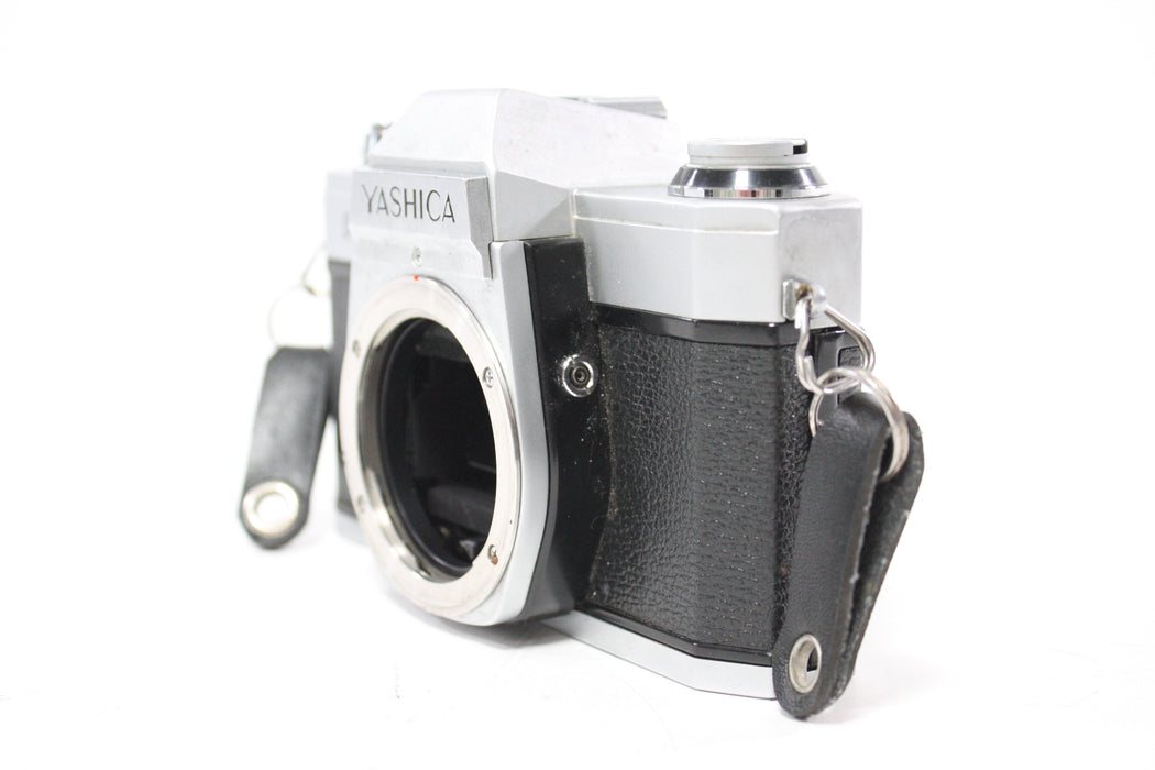Yashica FX-2 35mm SLR with Tamron 35-135mm f/3.5-4.2 CF Tele Macro Lens