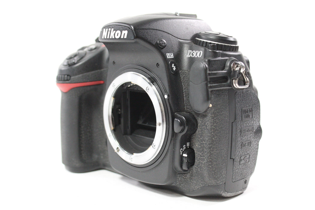 Nikon D300 DSLR Camera Body with Shutter Count 156,641