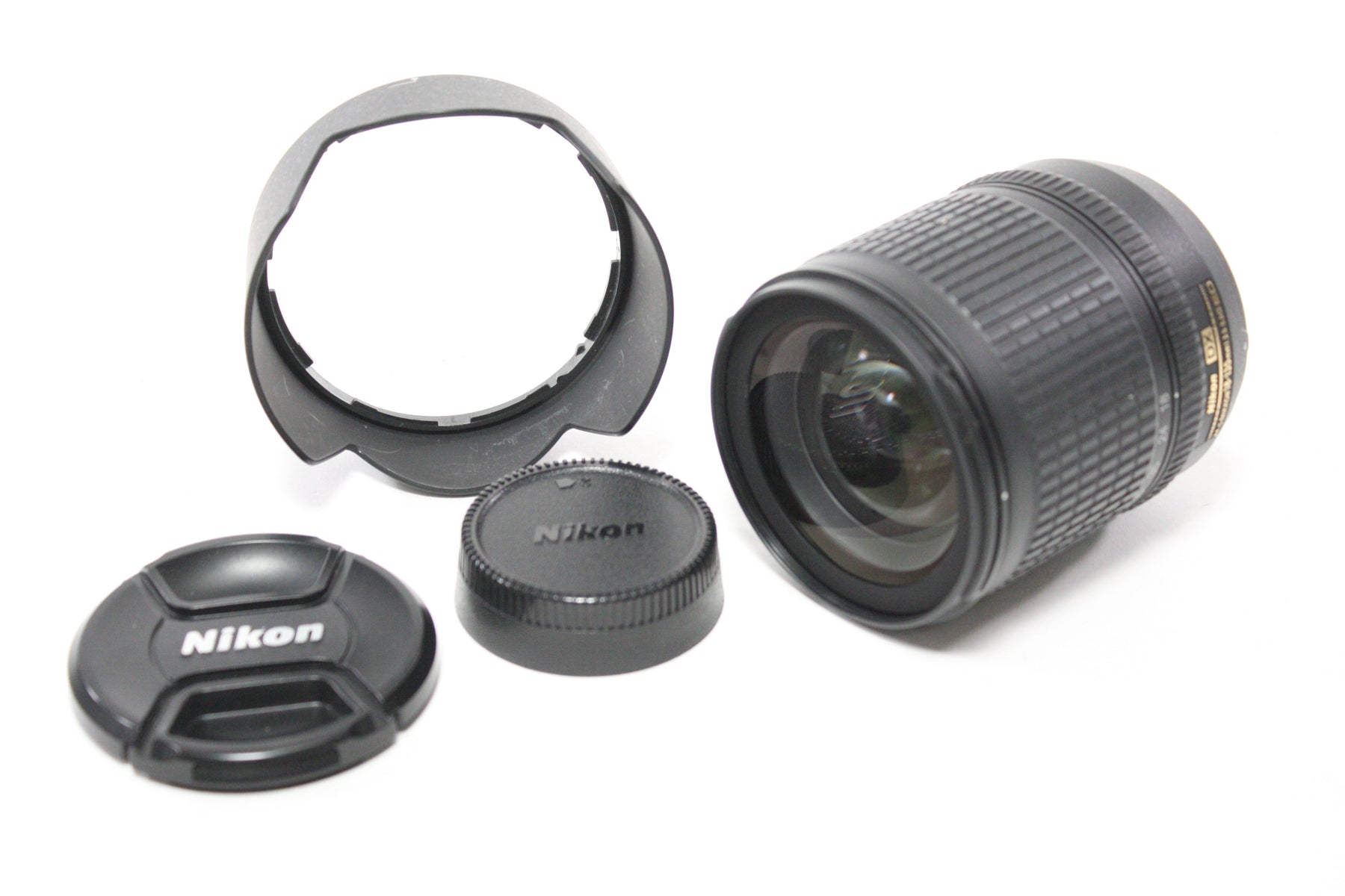 Nikon 18-135mm f/3.5-5.6 G ED DX AF-S Nikkor Lens for Nikon F Mount