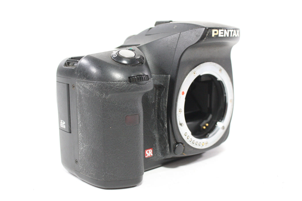 Pentax K10 D DSLR Camera with 18-55mm f/3.5-5.6 SMC Pentax-DA Lens with Shutter Count 6,783