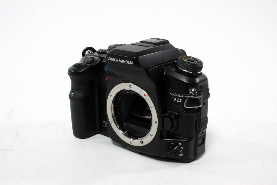 Konica Minolta Maxxum 7D with YC-7D Motion Drive