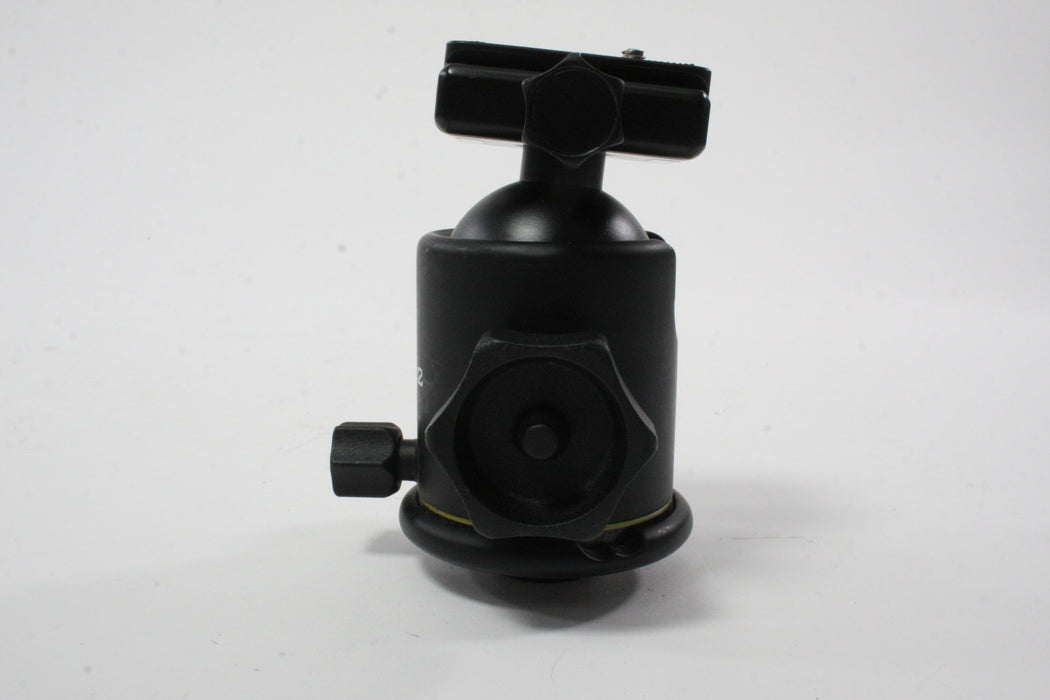 Induro BHD2 Ball Head with Arca-Swiss Plate