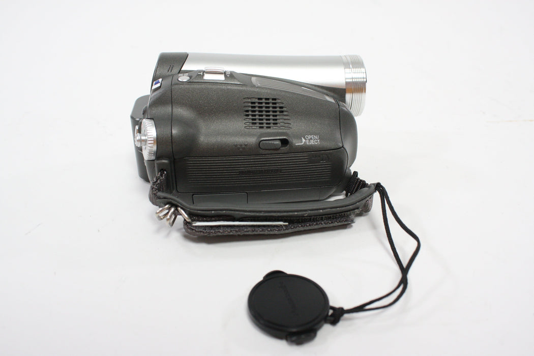 Panasonic PV-GS39 Mini DV Camcorder