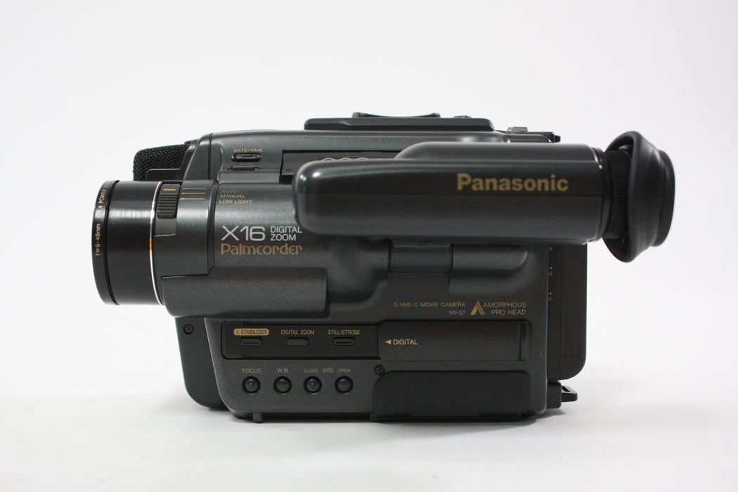 Panasonic Palmcorder S-VHS-C NV-S7EG Camcorder