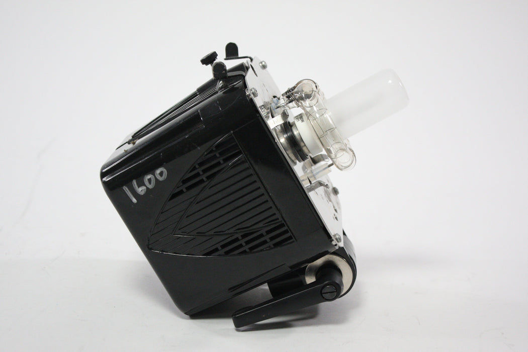Paul C Buff Alien Bees B1600 640 WS Strobe