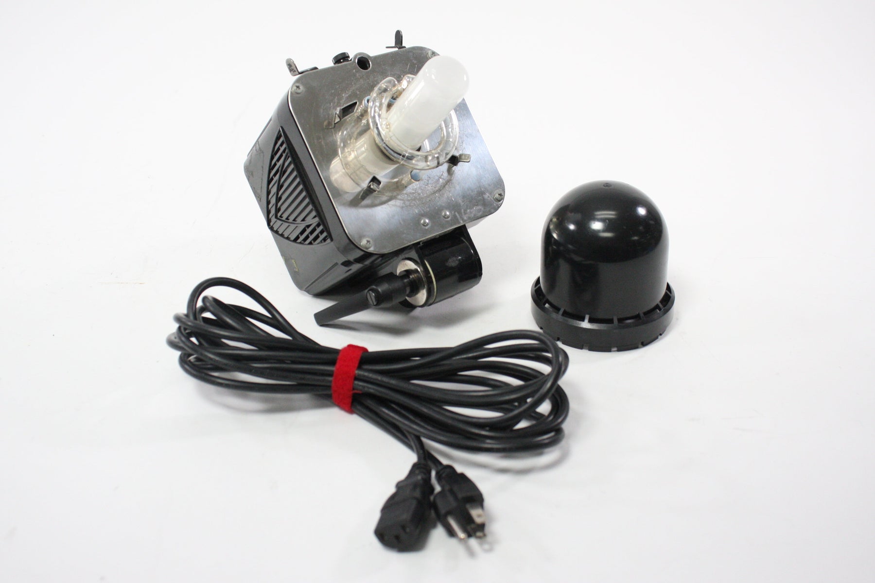 Paul C Buff Alien Bees B1600 640 WS Strobe
