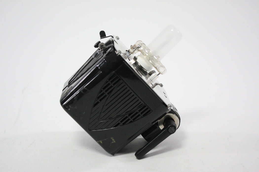 Paul C Buff Alien Bees B1600 640 WS Strobe