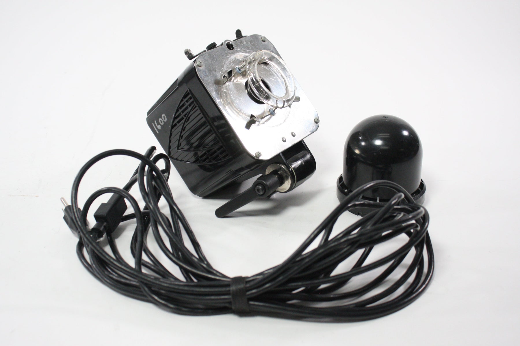 Paul C Buff Alien Bees B1600 640 WS Strobe