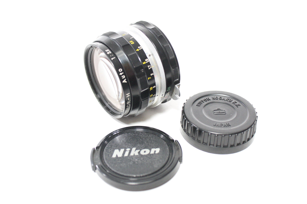 Nikon 28mm f/3.5 Nikkor-H Auto Non AI Lens for F Mount